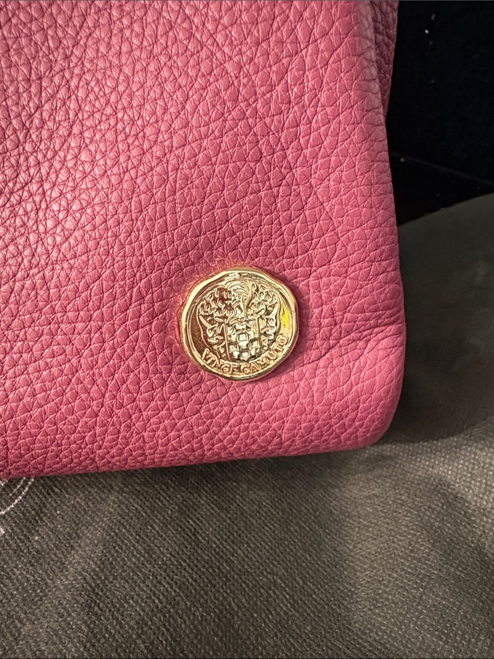 Vince Camuto Fig Jam Pink Pebbled Leather Goldtone Zip Hobo Shoulder Purse Bag - Picture 4 of 16